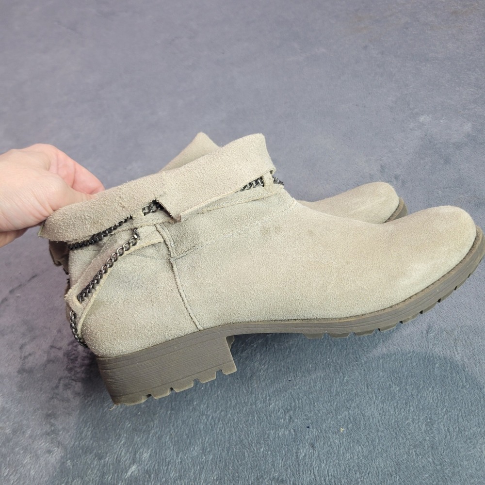 American Eagle Womens Tan Suede Chain Detail Lug Sole Ankle Boots Size 9 2988